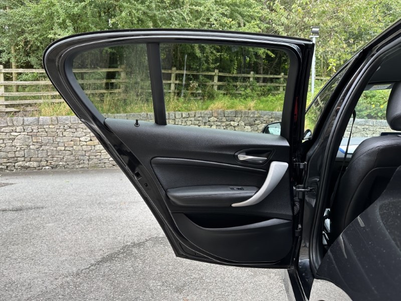 2019 (19) BMW 1 SERIES 116d M Sport Shadow Ed 5dr 3476250