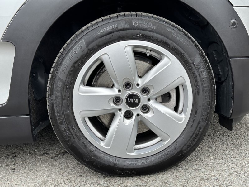 2023 (72) MINI CLUBMAN 1.5 Cooper Classic 6dr Auto 3432375