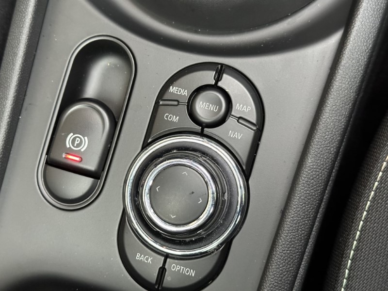 2023 (72) MINI CLUBMAN 1.5 Cooper Classic 6dr Auto 3432328