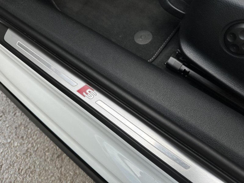 2021 (71) AUDI A4 35 TFSI Black Edition 5dr S Tronic 3417846