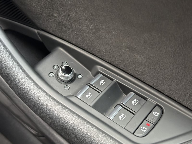 2021 (71) AUDI A4 35 TFSI Black Edition 5dr S Tronic 3417832