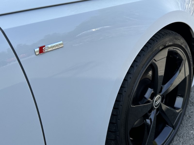 2021 (71) AUDI A4 35 TFSI Black Edition 5dr S Tronic 3417888