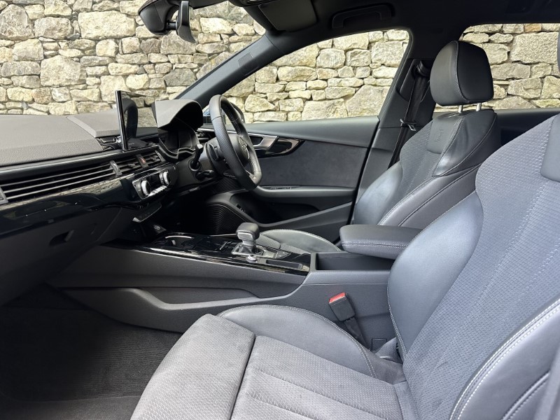 2021 (71) AUDI A4 35 TFSI Black Edition 5dr S Tronic 3417839