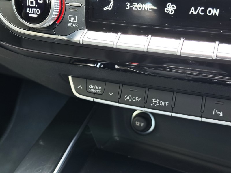 2021 (71) AUDI A4 35 TFSI Black Edition 5dr S Tronic 3417834