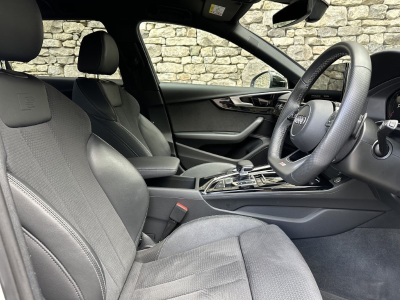 2021 (71) AUDI A4 35 TFSI Black Edition 5dr S Tronic 3417816