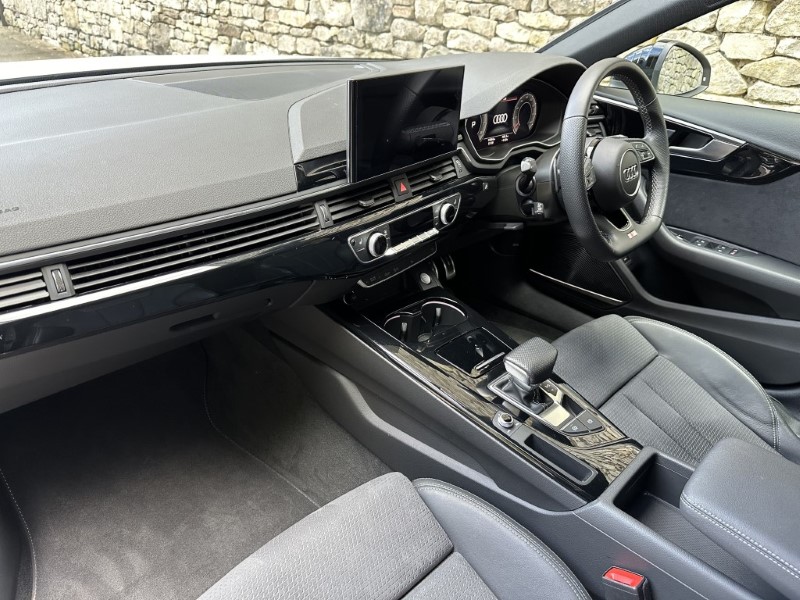 2021 (71) AUDI A4 35 TFSI Black Edition 5dr S Tronic 3417838