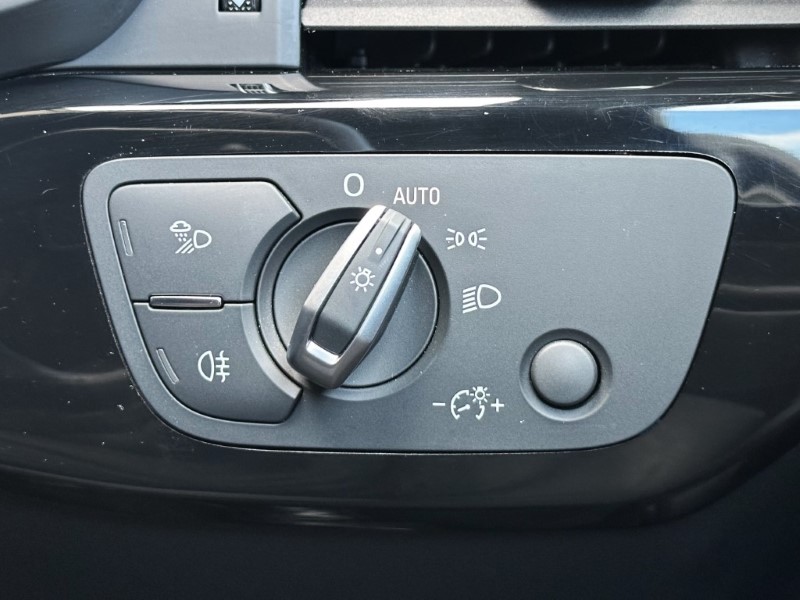 2021 (71) AUDI A4 35 TFSI Black Edition 5dr S Tronic 3417833