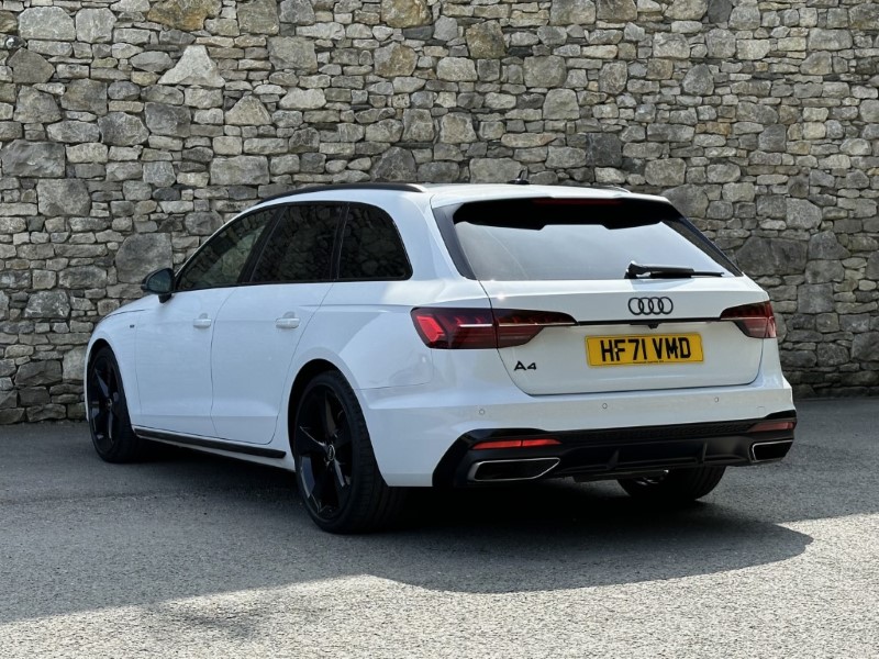 2021 (71) AUDI A4 35 TFSI Black Edition 5dr S Tronic 3417892