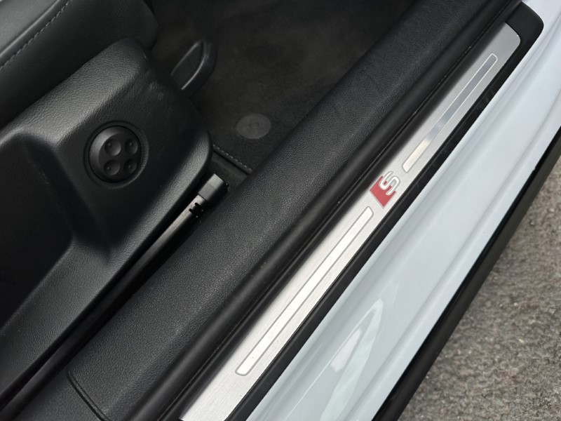 2021 (71) AUDI A4 35 TFSI Black Edition 5dr S Tronic 3417817