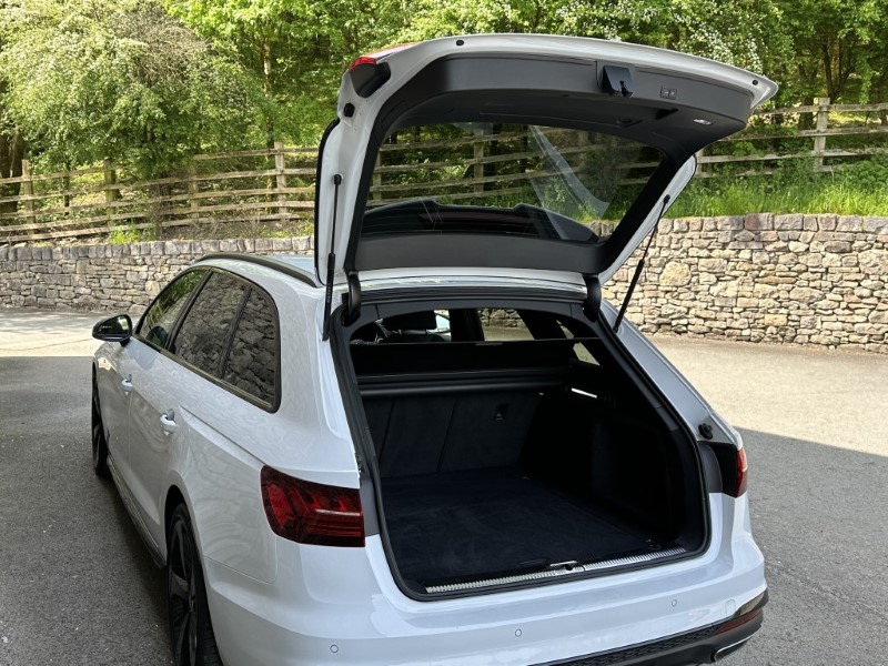 2021 (71) AUDI A4 35 TFSI Black Edition 5dr S Tronic 3417883