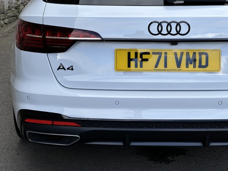 2021 (71) AUDI A4 35 TFSI Black Edition 5dr S Tronic 3417806