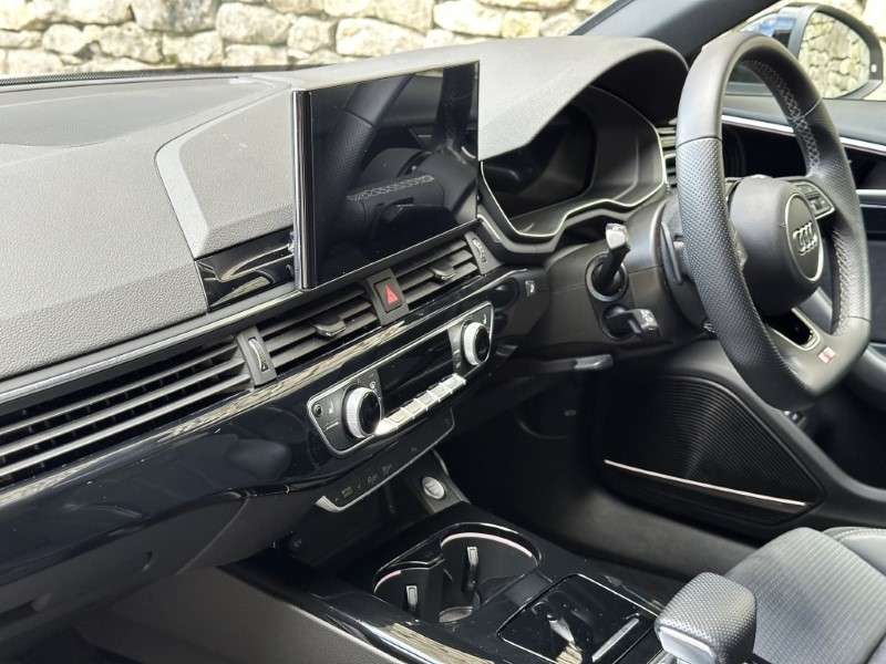 2021 (71) AUDI A4 35 TFSI Black Edition 5dr S Tronic 3417845