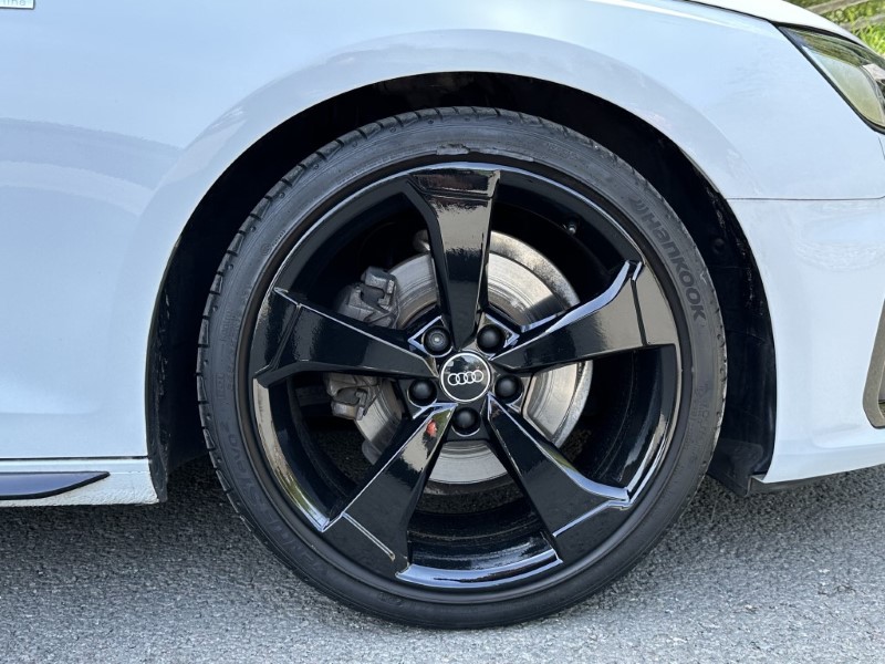 2021 (71) AUDI A4 35 TFSI Black Edition 5dr S Tronic 3417886