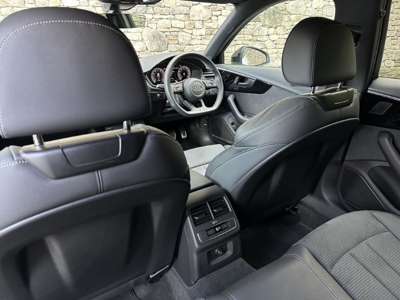 2021 (71) AUDI A4 35 TFSI Black Edition 5dr S Tronic 3417858