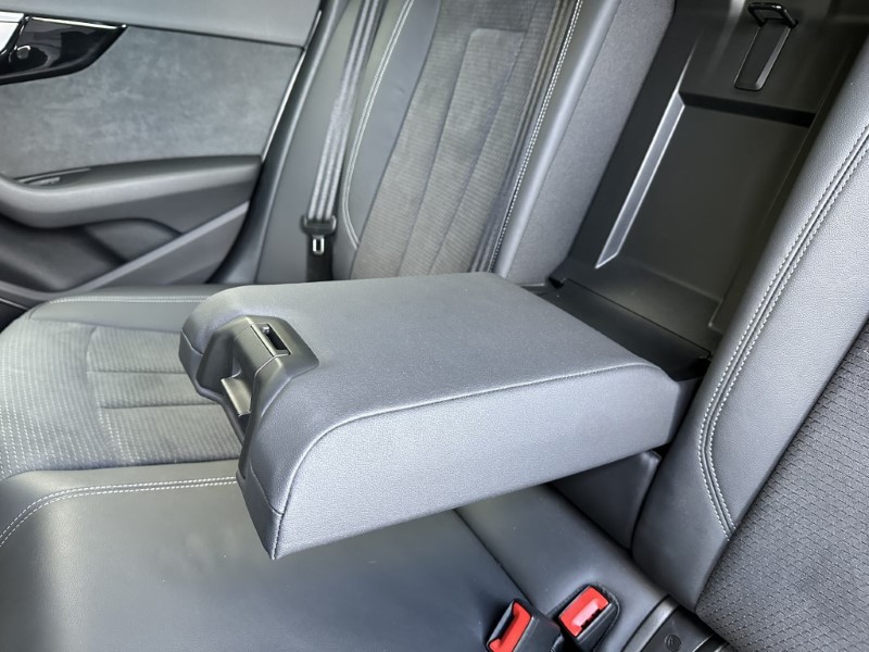 2021 (71) AUDI A4 35 TFSI Black Edition 5dr S Tronic 3417859