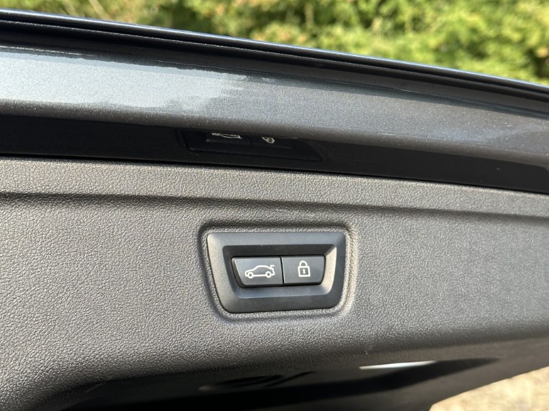 2020 (20) BMW 3 SERIES 320d M Sport 5dr Touring 3518836