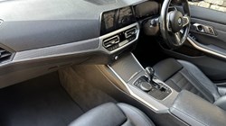 2020 (20) BMW 3 SERIES 320d M Sport 5dr Touring 3518860