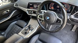 2020 (20) BMW 3 SERIES 320d M Sport 5dr Touring 3518825