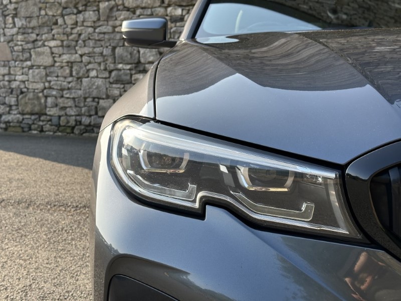 2020 (20) BMW 3 SERIES 320d M Sport 5dr Touring 3518892