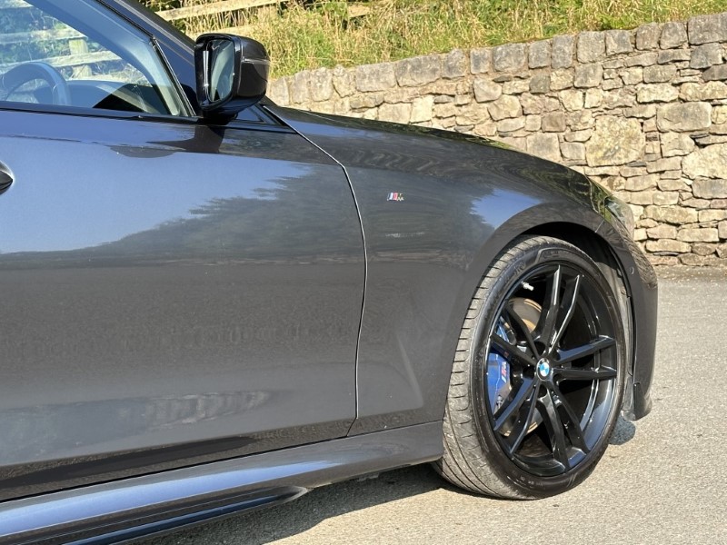 2020 (20) BMW 3 SERIES 320d M Sport 5dr Touring 3518904