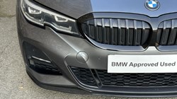 2020 (20) BMW 3 SERIES 320d M Sport 5dr Touring 3518857