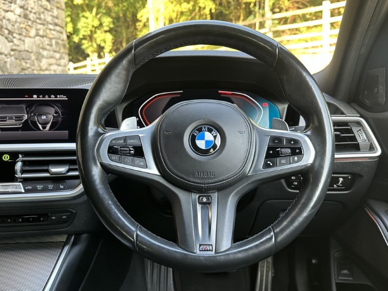 2020 (20) BMW 3 SERIES 320d M Sport 5dr Touring 3518838