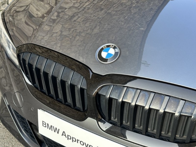 2020 (20) BMW 3 SERIES 320d M Sport 5dr Touring 3518859