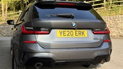 2020 (20) BMW 3 SERIES 320d M Sport 5dr Touring 3518833