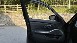 2020 (20) BMW 3 SERIES 320d M Sport 5dr Touring 3518895