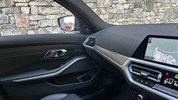 2020 (20) BMW 3 SERIES 320d M Sport 5dr Touring 3518846