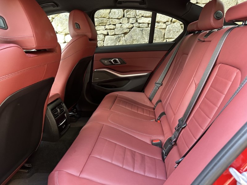 2024 (73) BMW 3 SERIES 320i M Sport 4dr Step Auto 3444400