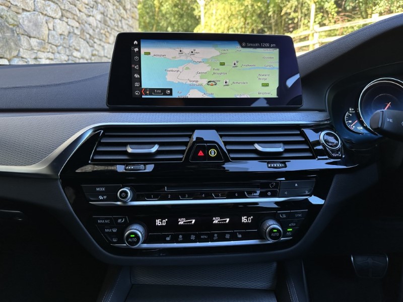 2018 (68) BMW 5 SERIES 520d M Sport Touring 3507774