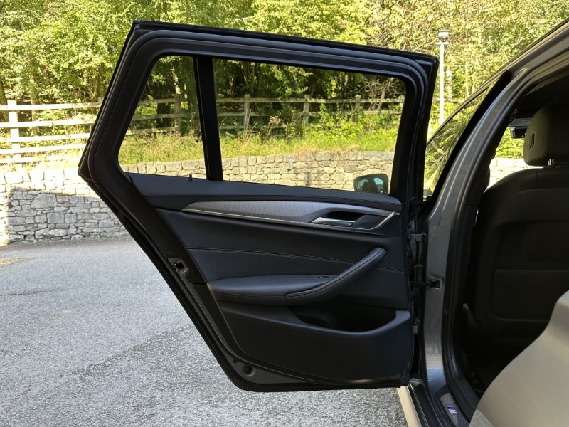 2018 (68) BMW 5 SERIES 520d M Sport Touring 3507825