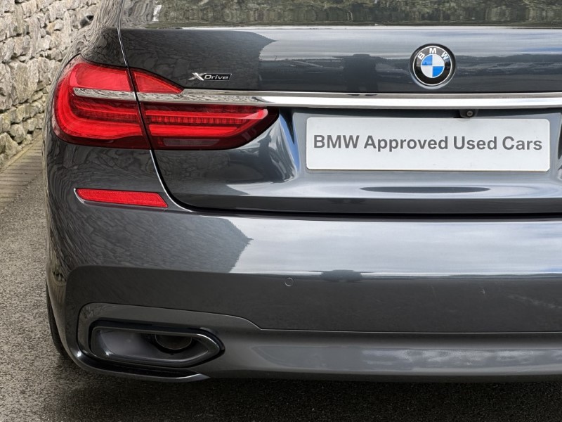2015 (65) BMW 7 SERIES 730d xDrive M Sport 4dr Saloon 3530386