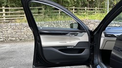 2015 (65) BMW 7 SERIES 730d xDrive M Sport 4dr Saloon 3530408