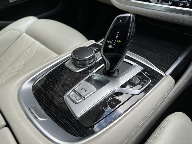 2015 (65) BMW 7 SERIES 730d xDrive M Sport 4dr Saloon 3530429