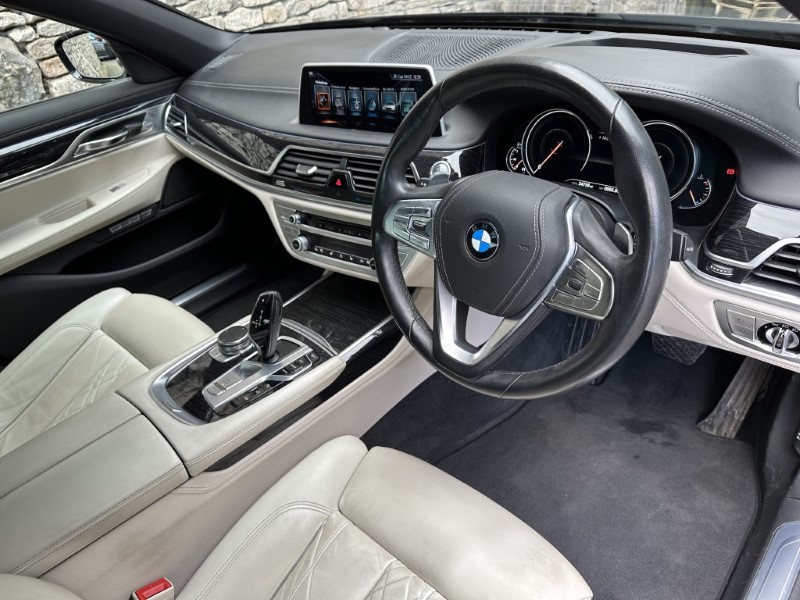 2015 (65) BMW 7 SERIES 730d xDrive M Sport 4dr Saloon 3530393