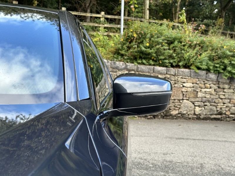 2015 (65) BMW 7 SERIES 730d xDrive M Sport 4dr Saloon 3530420