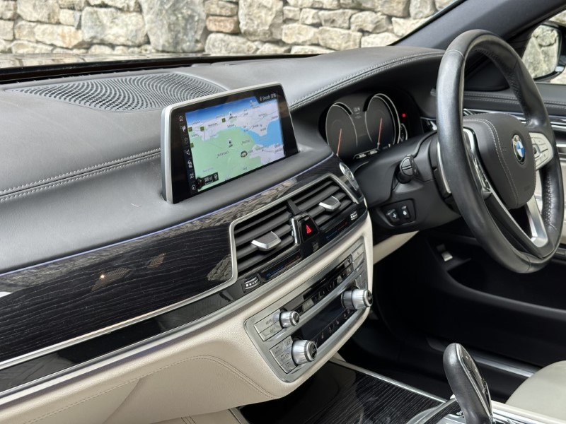 2015 (65) BMW 7 SERIES 730d xDrive M Sport 4dr Saloon 3530449