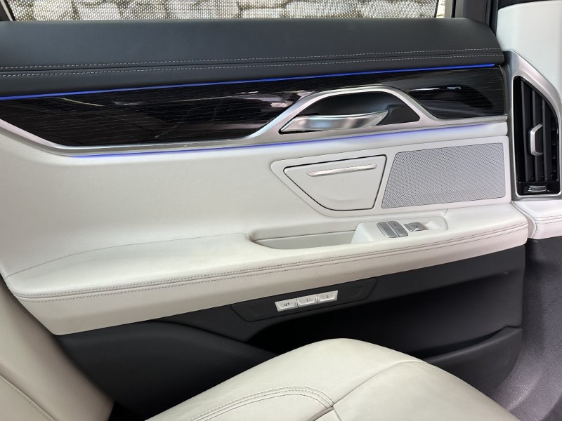 2015 (65) BMW 7 SERIES 730d xDrive M Sport 4dr Saloon 3530443