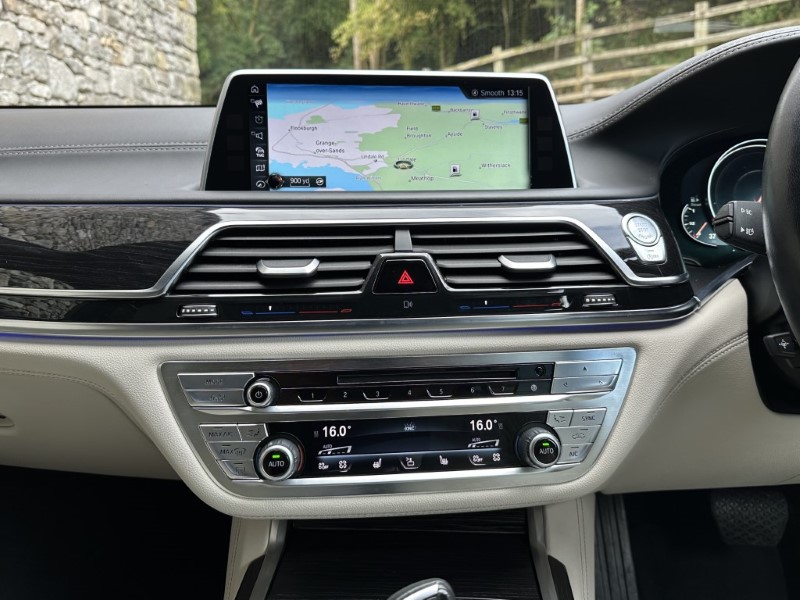 2015 (65) BMW 7 SERIES 730d xDrive M Sport 4dr Saloon 3530446