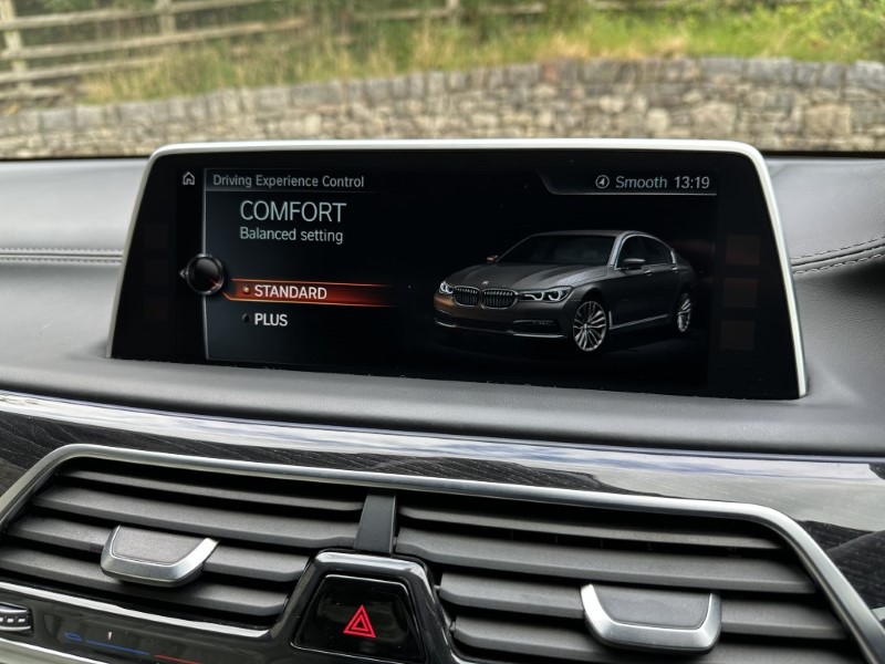 2015 (65) BMW 7 SERIES 730d xDrive M Sport 4dr Saloon 3530462