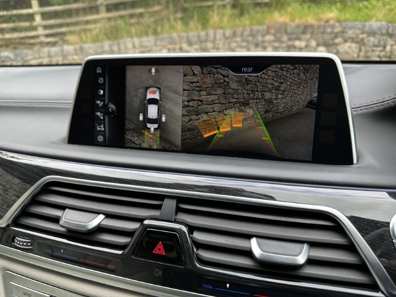 2015 (65) BMW 7 SERIES 730d xDrive M Sport 4dr Saloon 3530459