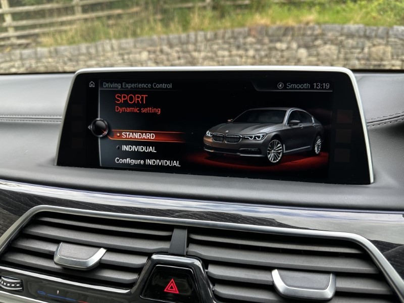 2015 (65) BMW 7 SERIES 730d xDrive M Sport 4dr Saloon 3530461