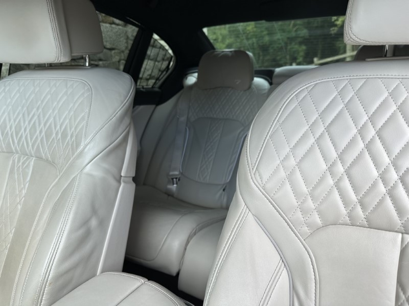 2015 (65) BMW 7 SERIES 730d xDrive M Sport 4dr Saloon 3530452