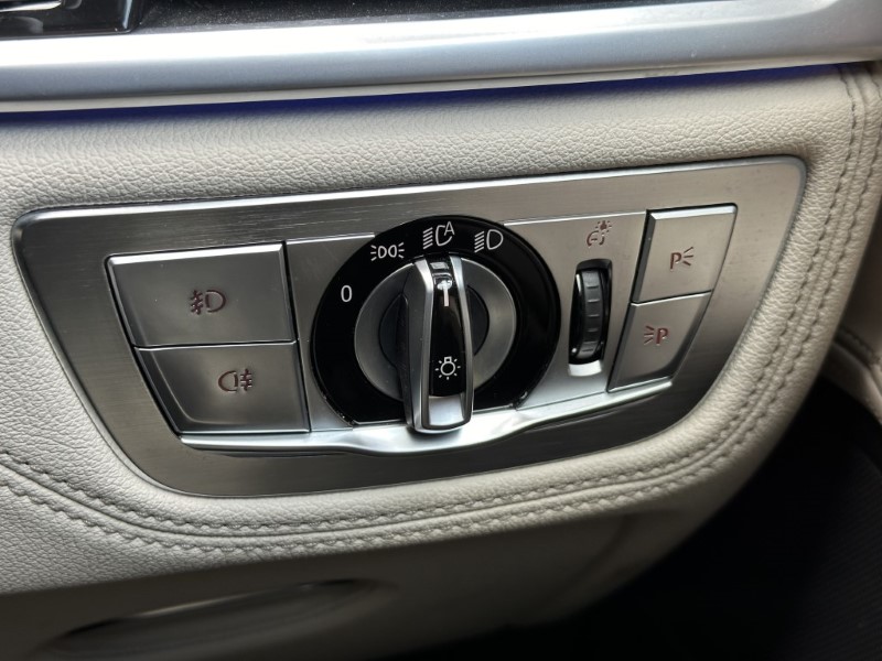 2015 (65) BMW 7 SERIES 730d xDrive M Sport 4dr Saloon 3530437