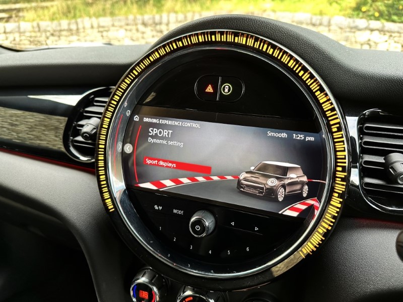 2024 (24) MINI HATCHBACK 1.5 Cooper Sport Premium 3dr Auto 3548576