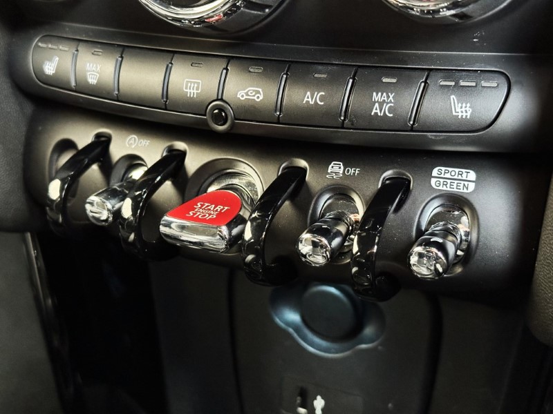 2024 (24) MINI HATCHBACK 1.5 Cooper Sport Premium 3dr Auto 3548542