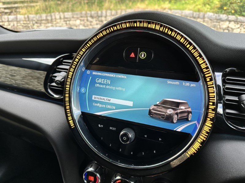 2024 (24) MINI HATCHBACK 1.5 Cooper Sport Premium 3dr Auto 3548578