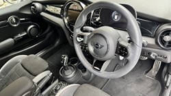 2024 (24) MINI HATCHBACK 1.5 Cooper Sport Premium 3dr Auto 3548531